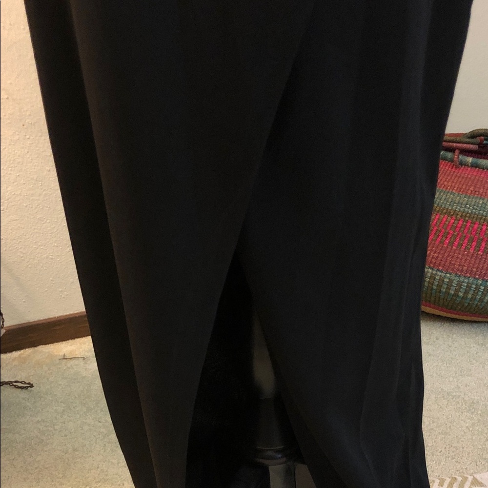 Nude Pearls with Black Maxi - Picture 6 of 7